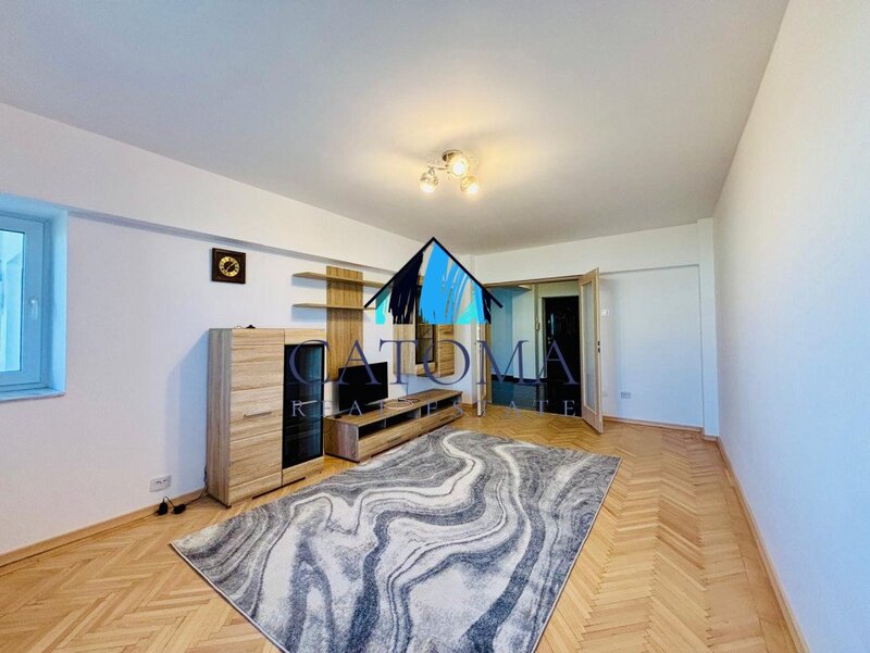 Alba Iulia Rond  stradal  2 balcoane 67 mp