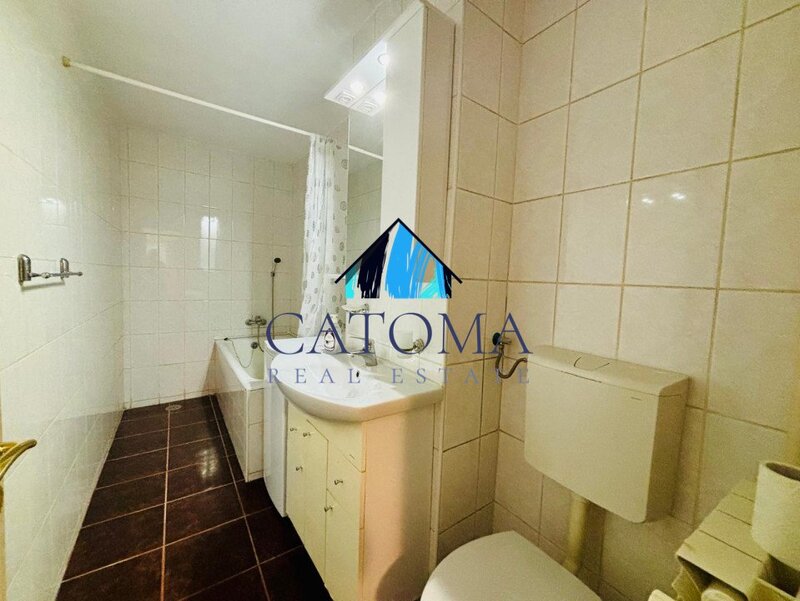Alba Iulia Rond  stradal  2 balcoane 67 mp